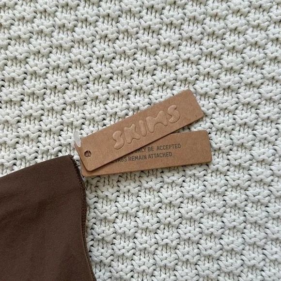 NWT Skims Bandeau (4XL) - Picture 4 of 4